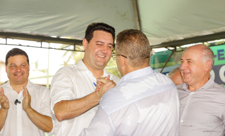 LEÓPOLIS - GOVERNADOR