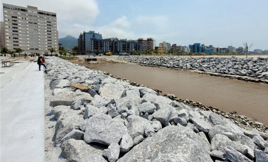 Nova orla: estruturas marítimas ajudam a melhorar a qualidade da água em Matinhos