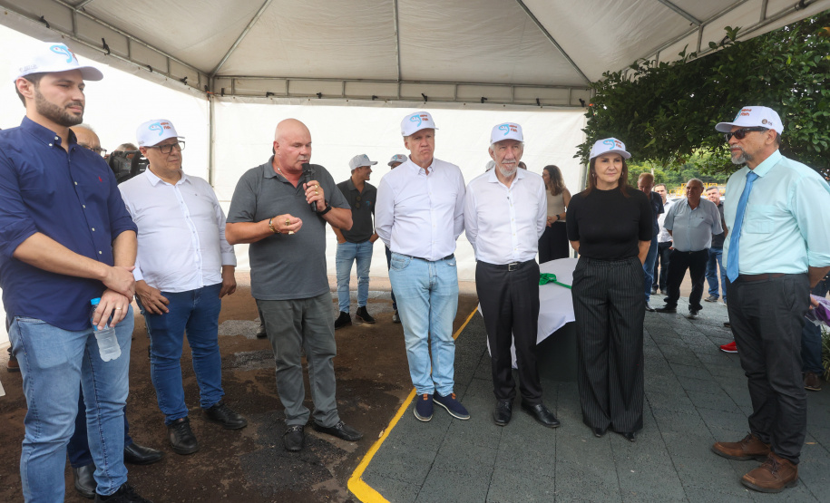 O governador em exercício Darci Piana participou nesta quinta-feira (23) da inauguração do Píer e do sistema Bioflocos da Alpha Fish, que iniciou em 2021 a produção de tilápia em tanques-rede em São Jorge D’Oeste, no Sudoeste do Estado.