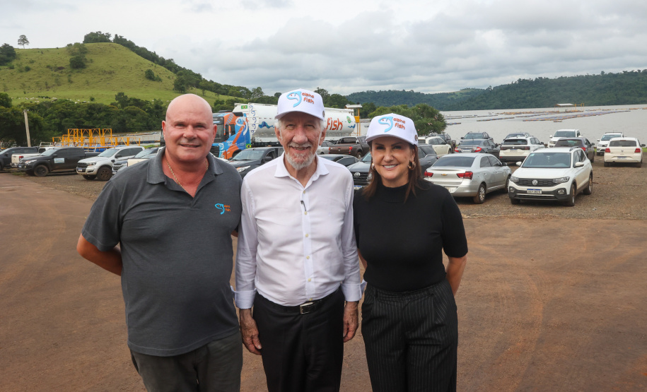 O governador em exercício Darci Piana participou nesta quinta-feira (23) da inauguração do Píer e do sistema Bioflocos da Alpha Fish, que iniciou em 2021 a produção de tilápia em tanques-rede em São Jorge D’Oeste, no Sudoeste do Estado.