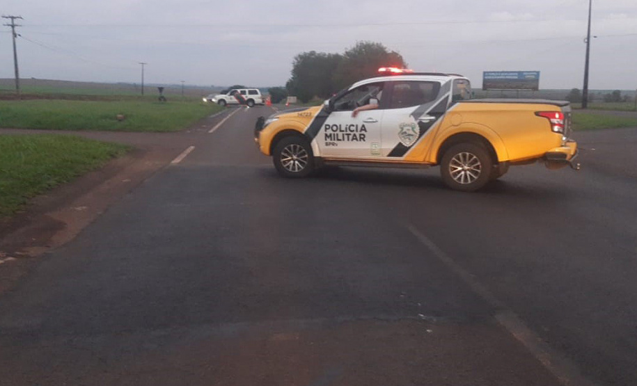 Ponte do Rio Ivaí é bloqueada na PR-323, entre Doutor Camargo e Jussara
