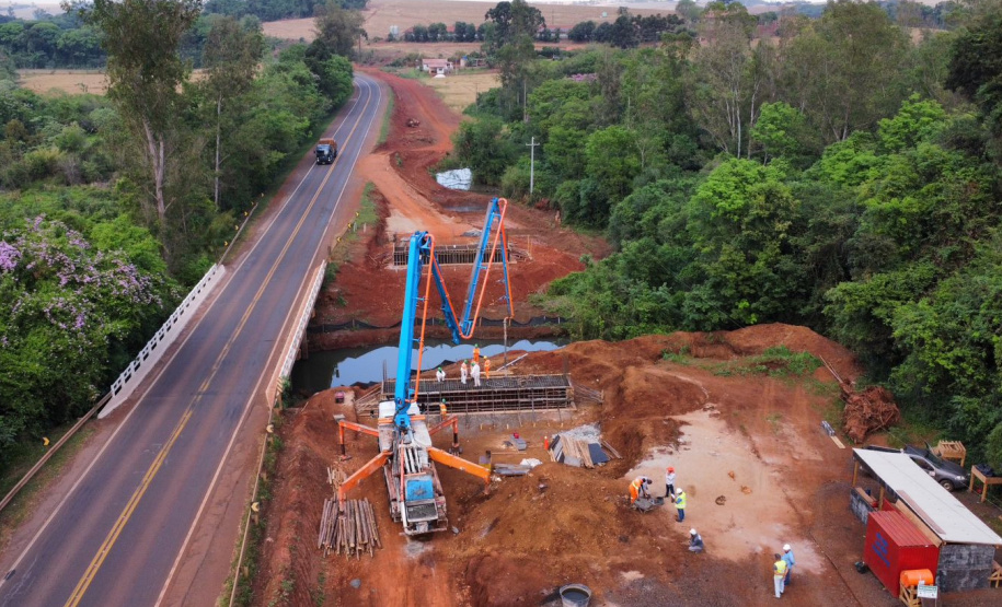 DER PR 445 CONSTRUÇÃO PONTE