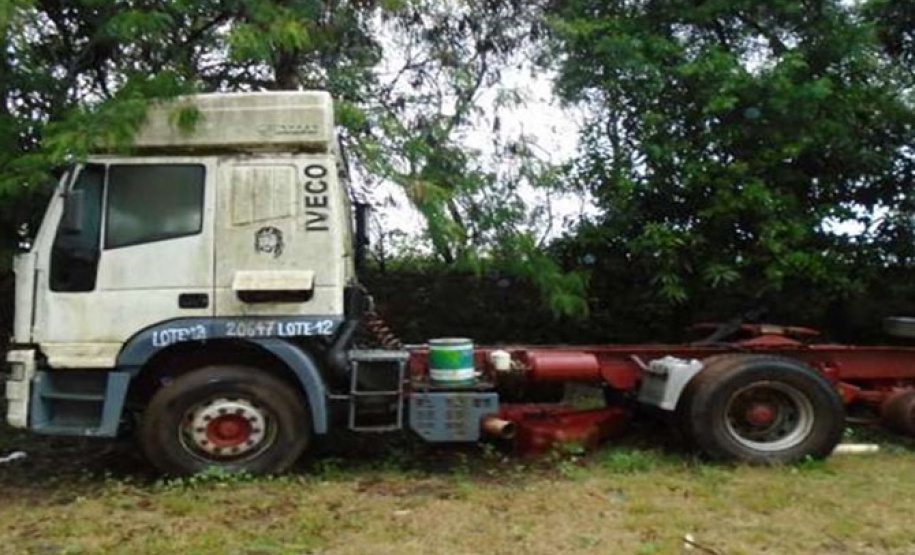 DER/PR vai leiloar 772 sucatas de veículos recolhidas em rodovias estaduais