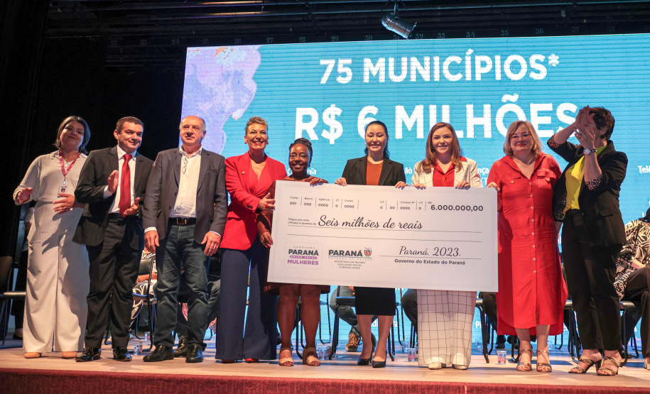 CULTURA EXPOSIÇÃO MON