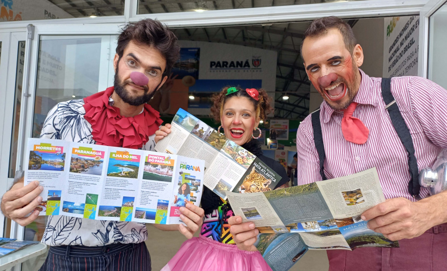 Com segunda parada do navio, movimento de turistas no litoral é três vezes maior que o da semana passada