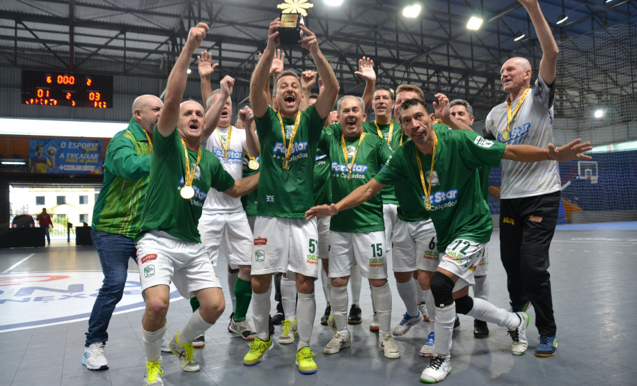 Com conquistas nacionais e calendário cheio, esporte do Paraná teve ano de glórias