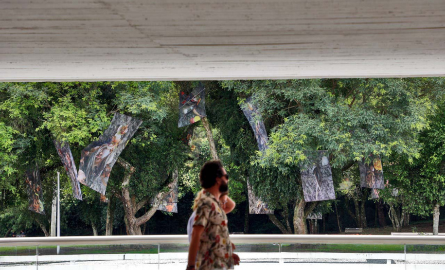 Recorde de público, exposição internacional e "obras fora de casa" marcam 2023 do MON