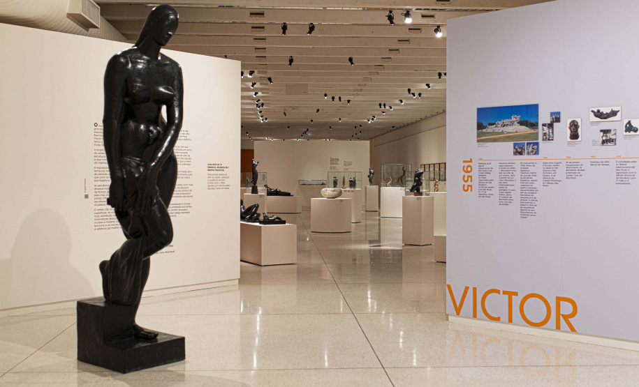 Recorde de público, exposição internacional e "obras fora de casa" marcam 2023 do MON