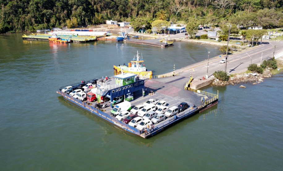 Ferry boat de Guaratuba volta a cobrar tarifa no dia 3 de janeiro