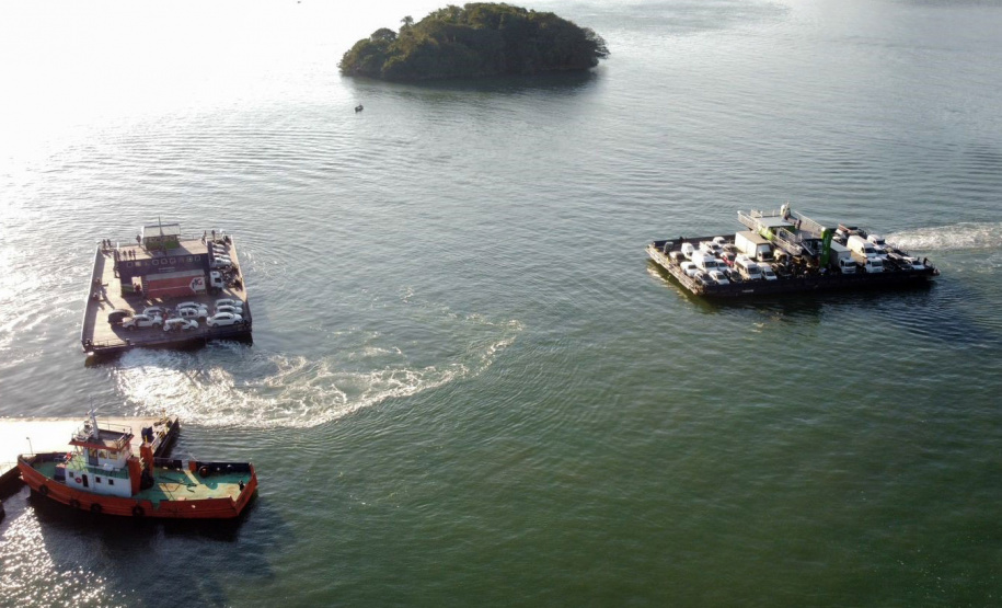 Ferry boat de Guaratuba volta a cobrar tarifa no dia 3 de janeiro
