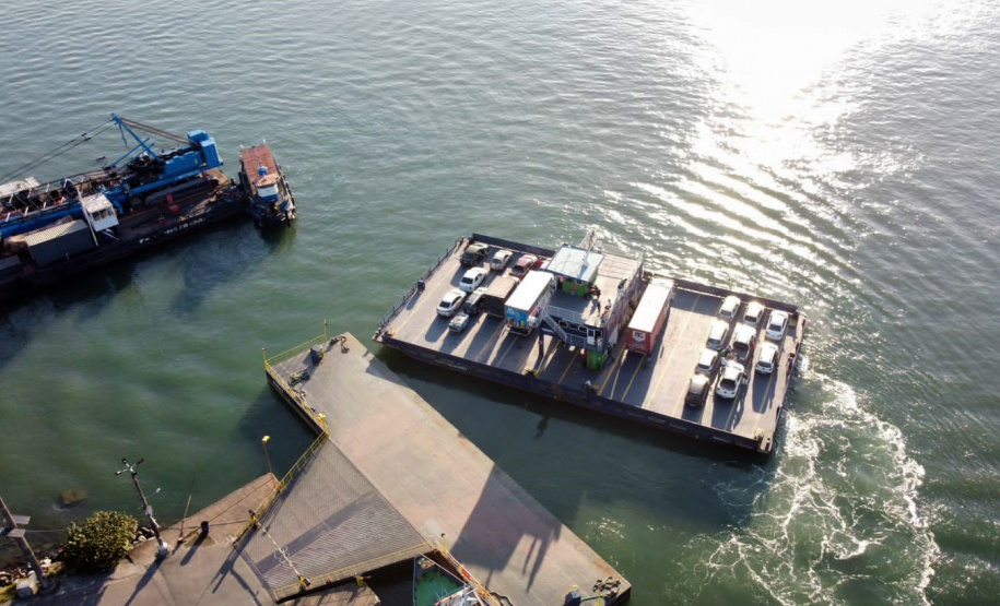 Ferry boat de Guaratuba volta a cobrar tarifa no dia 3 de janeiro