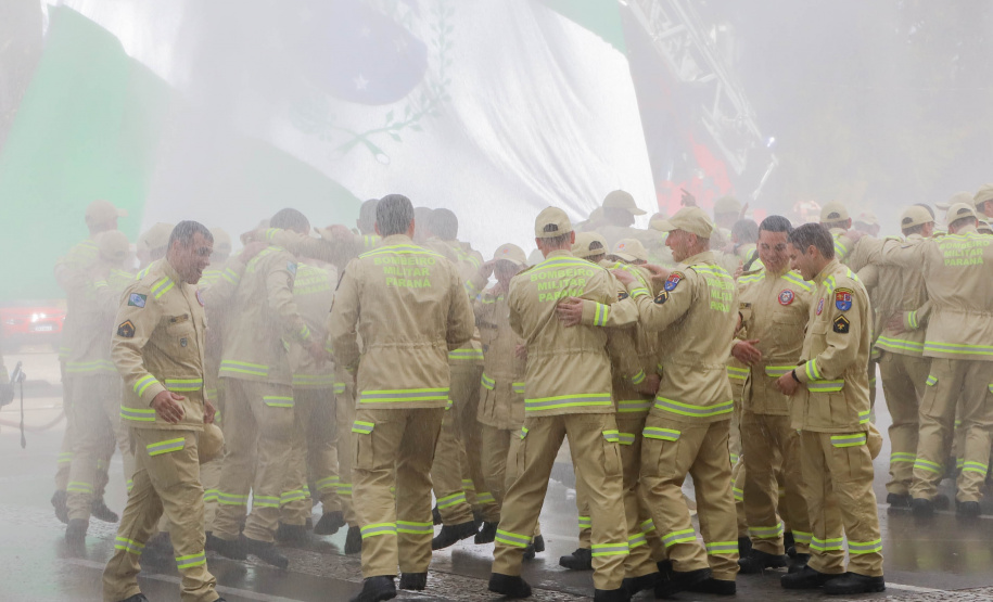 BOMBEIROS UM ANO DE EMANCIPAÇÃO