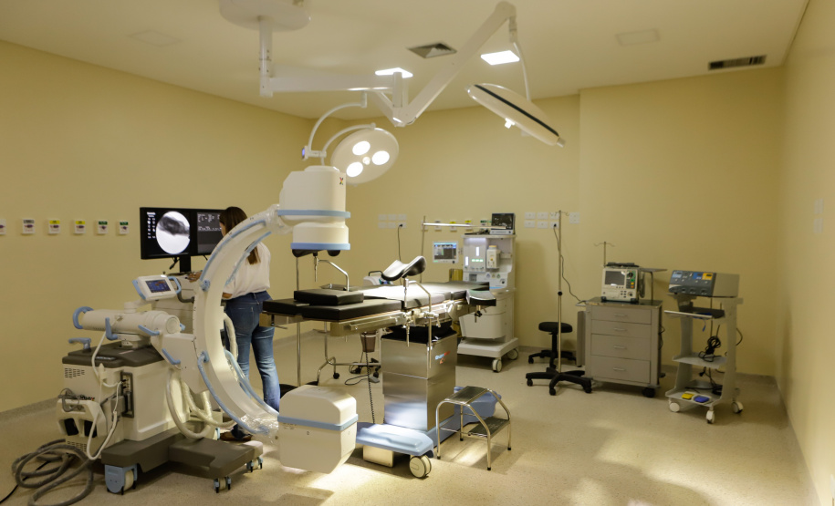 GOVERNADOR - HOSPITAL CORNÉLIO PROCÓPIO