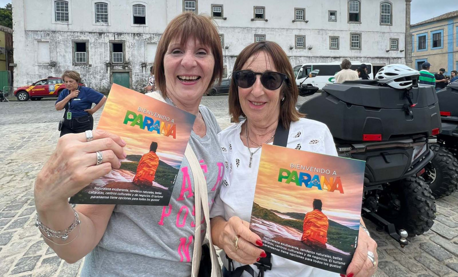 Com segunda parada do navio, movimento de turistas no litoral é três vezes maior que o da semana passada