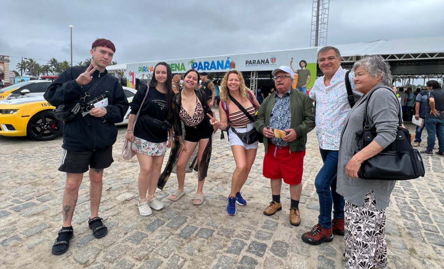 Com segunda parada do navio, movimento de turistas no litoral é três vezes maior que o da semana passada