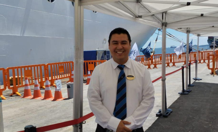 Paranaenses aproveitam embarque mais próximo de casa para celebrar datas especiais