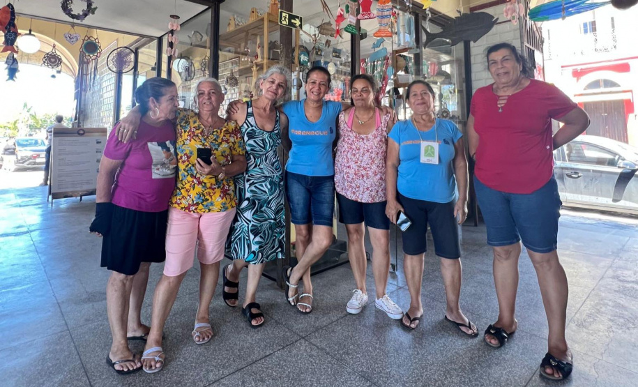 Paranaenses aproveitam embarque mais próximo de casa para celebrar datas especiais