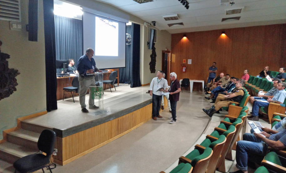 DER LEILÃO DE SUCATAS