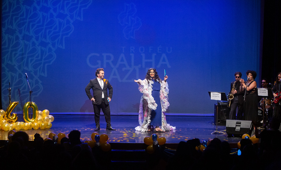 Troféu Gralha Azul premia peças e personagens do teatro na 40º edição