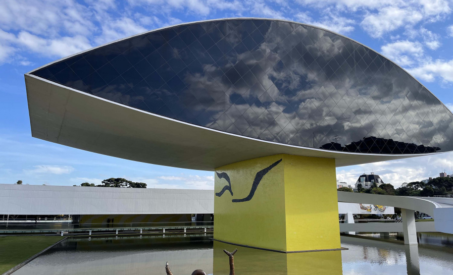 Recorde de público, exposição internacional e "obras fora de casa" marcam 2023 do MON