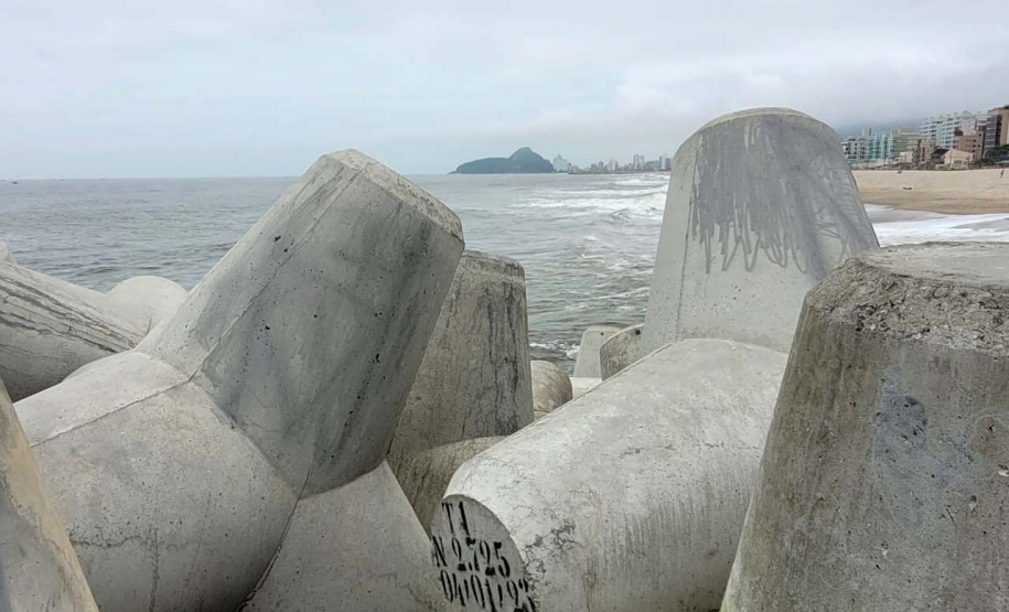 Revitalização da Orla de Matinhos alcançou 89% em novembro. Algumas estruturas marítimas foram finalizadas.