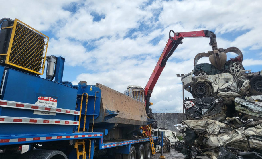 Detran destrói 874 automóveis e motocicletas dos pátios do Litoral
