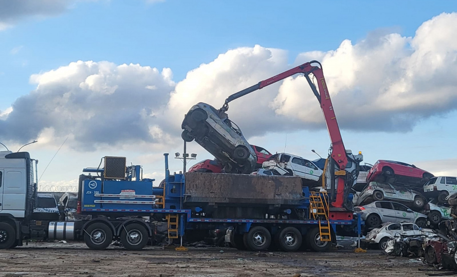 Detran destrói 874 automóveis e motocicletas dos pátios do Litoral