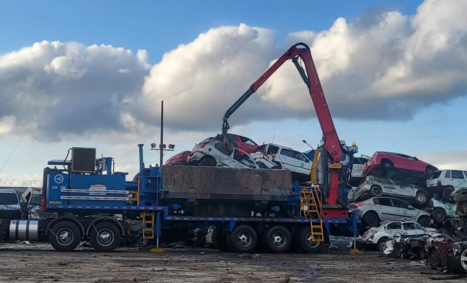 Detran destrói 874 automóveis e motocicletas dos pátios do Litoral
