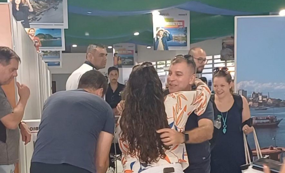 Paranaenses aproveitam embarque mais próximo de casa para celebrar datas especiais