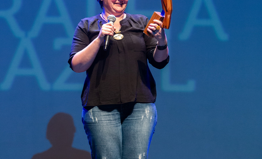 Troféu Gralha Azul premia peças e personagens do teatro na 40º edição
