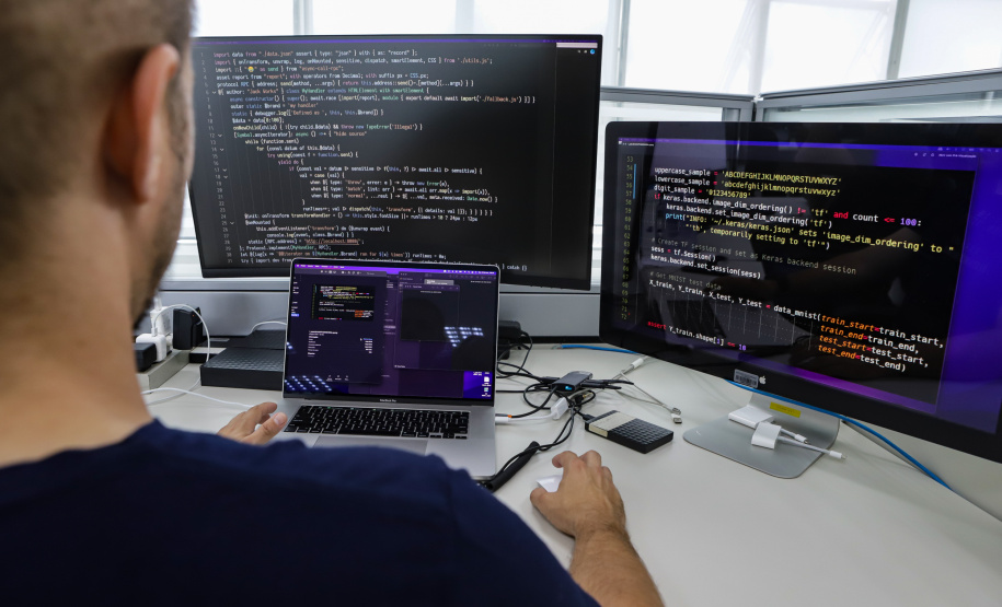 Com subsídios e juro zero, Paraná incentiva startups e pequenas empresas inovadoras