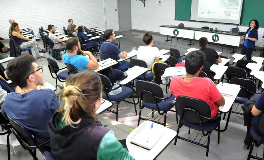 UEL CALENDÁRIO 2024