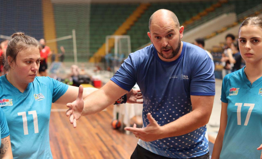 GINÁSIO DO TARUMÃ – Outro destaque do fim de semana do Esporte no Paraná foram as finais da Liga Metropolitana de Handebol, disputadas no Ginásio do Tarumã, um dos principais espaços esportivos pertencente ao Governo do Paraná.