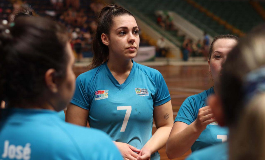 GINÁSIO DO TARUMÃ – Outro destaque do fim de semana do Esporte no Paraná foram as finais da Liga Metropolitana de Handebol, disputadas no Ginásio do Tarumã, um dos principais espaços esportivos pertencente ao Governo do Paraná.