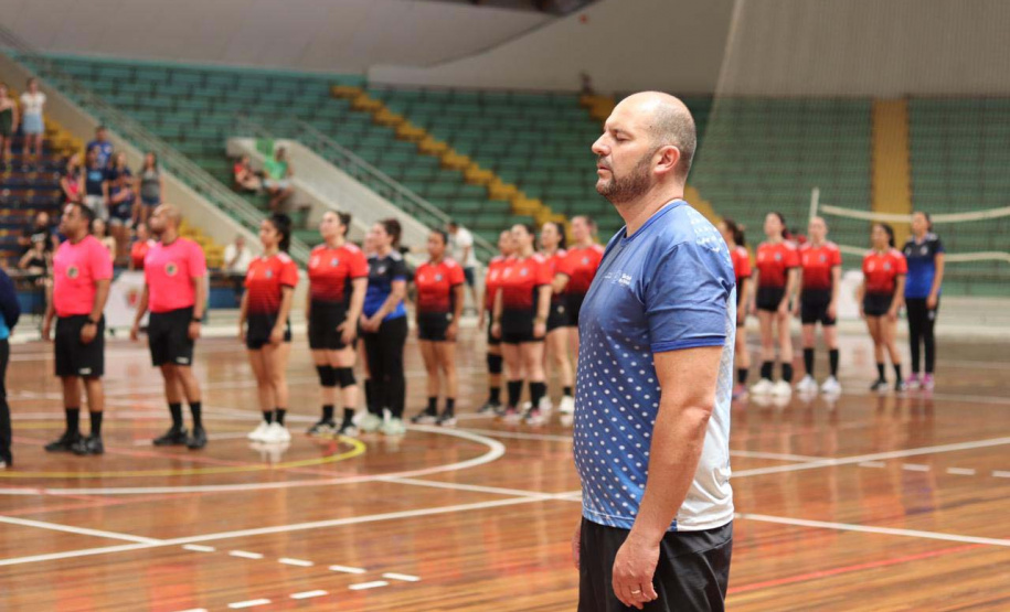 GINÁSIO DO TARUMÃ – Outro destaque do fim de semana do Esporte no Paraná foram as finais da Liga Metropolitana de Handebol, disputadas no Ginásio do Tarumã, um dos principais espaços esportivos pertencente ao Governo do Paraná.