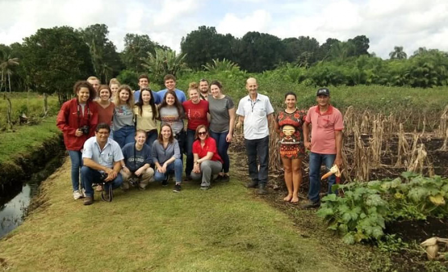 Produção rural e agroindústria transformam vida de família no litoral