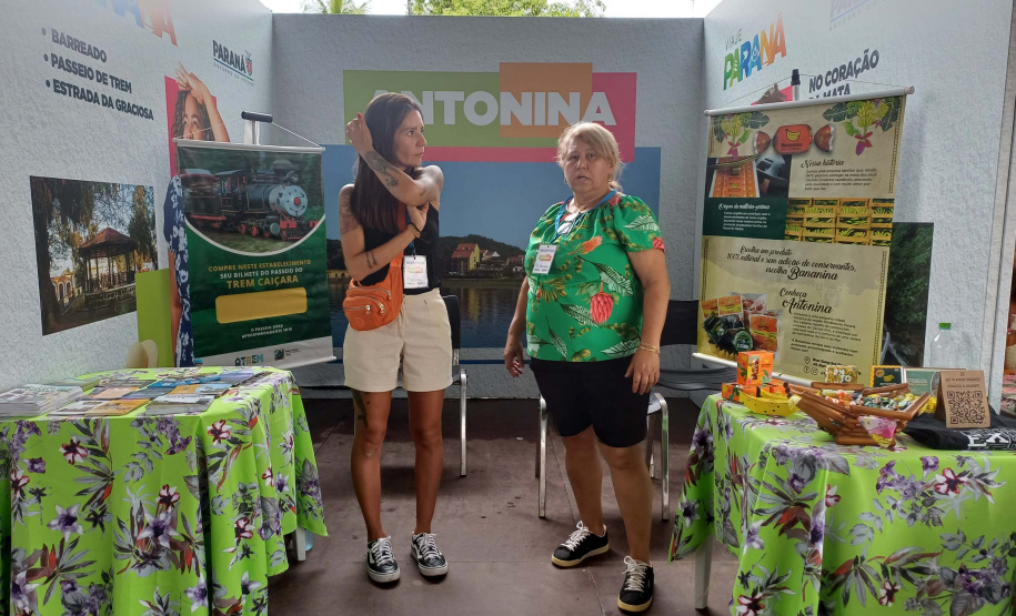 Turistas de navio aprovam estrutura para recepção em Paranaguá