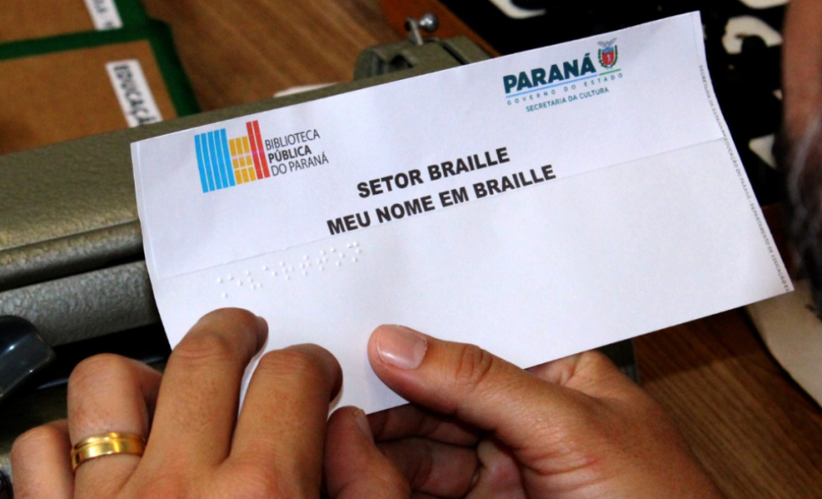 Biblioteca Pública desenvolve projeto de leitura para idosos em casas de repouso