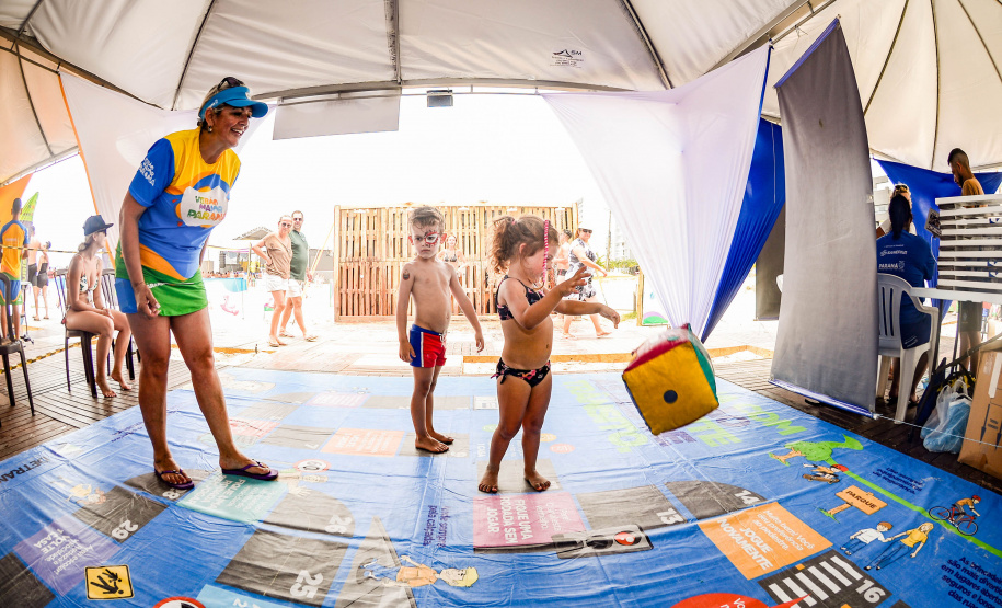 Detran-PR realiza mais de 11 mil atendimentos na primeira semana do Verão Maior Paraná