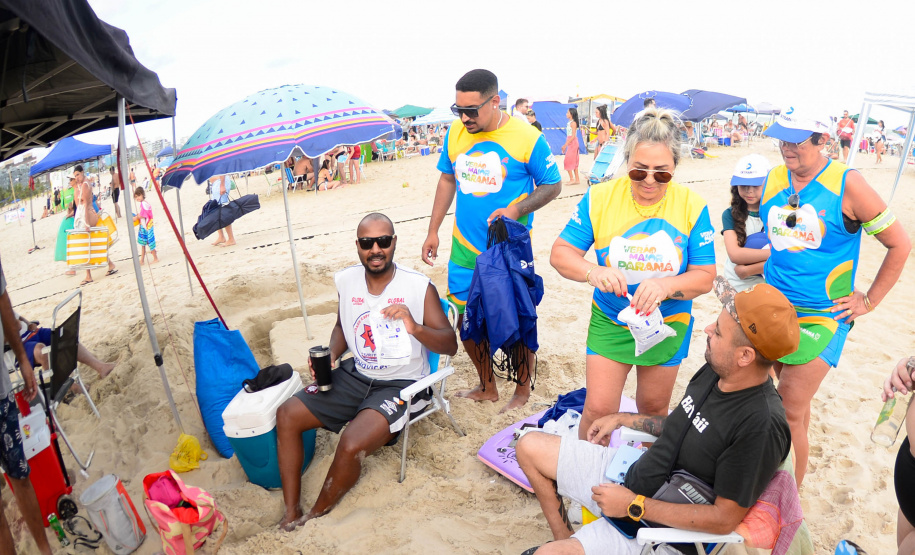 Detran-PR realiza mais de 11 mil atendimentos na primeira semana do Verão Maior Paraná