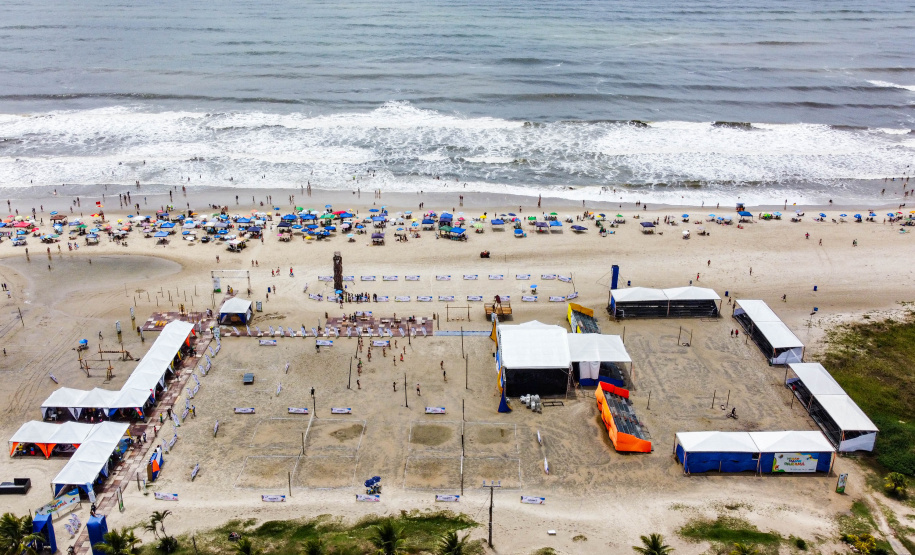 Matinhos, 27 de janeiro de 2024 - Estrutura da Arena Verão Maior Paraná em Caiobá.