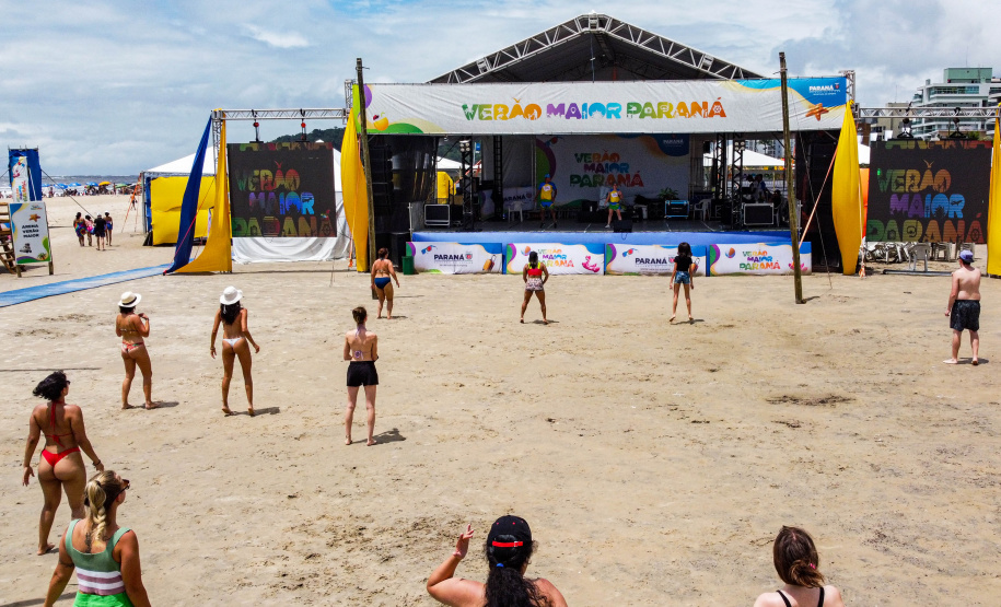 Matinhos, 27 de janeiro de 2024 - Estrutura da Arena Verão Maior Paraná em Caiobá.