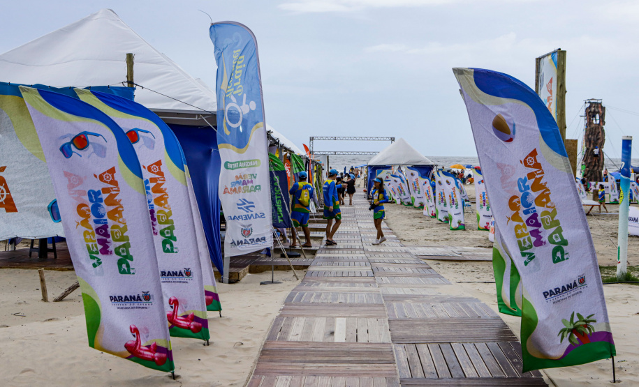 Janeiro, 27 de janeiro de 2024 - Balão na estrutura da Arena Verão Maior Paraná em Caiobá.