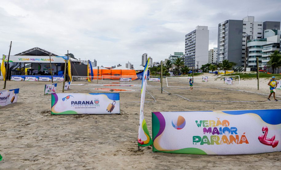 Janeiro, 27 de janeiro de 2024 - Balão na estrutura da Arena Verão Maior Paraná em Caiobá.