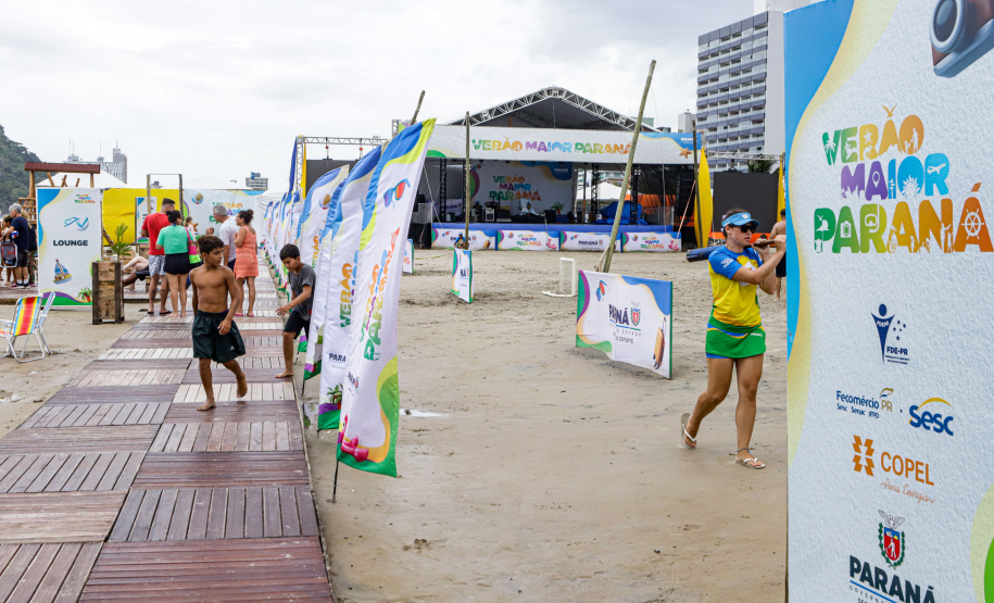 Janeiro, 27 de janeiro de 2024 - Balão na estrutura da Arena Verão Maior Paraná em Caiobá.