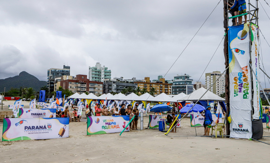 Janeiro, 27 de janeiro de 2024 - Balão na estrutura da Arena Verão Maior Paraná em Caiobá.