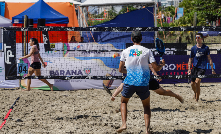 Matinhos, 30 de janeiro de 2024 - Verão Maior Paraná recebe etapa mundial de beach tennis.