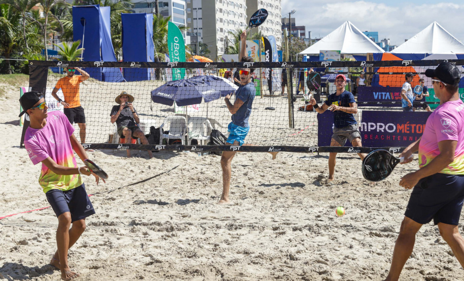 Matinhos, 30 de janeiro de 2024 - Verão Maior Paraná recebe etapa mundial de beach tennis.