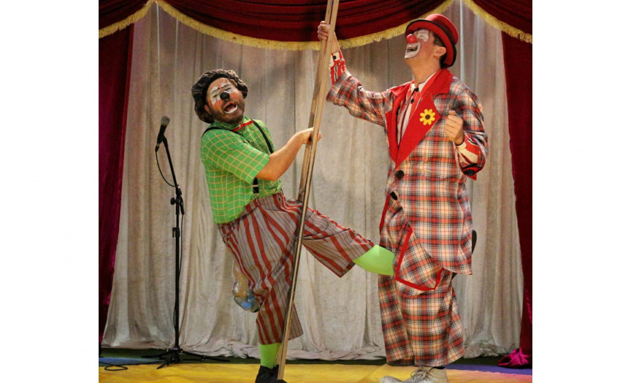 Atrações circenses entram em cena no Verão Maior Paraná