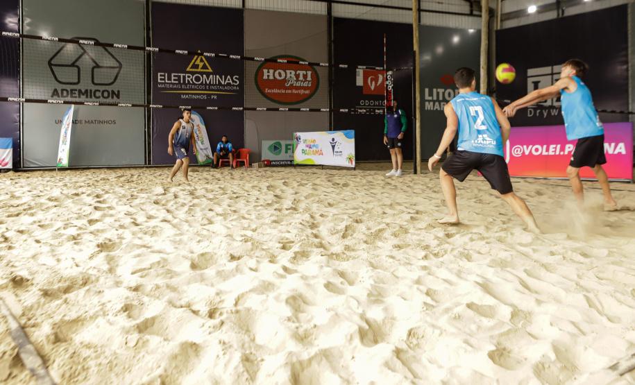 Matinhos, 24 de janeiro de 2024 - Circuito Paranaense de Vôlei de Praia em Matinhos.